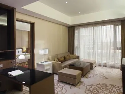 Holiday Inn Nanyang By Ihg מלון